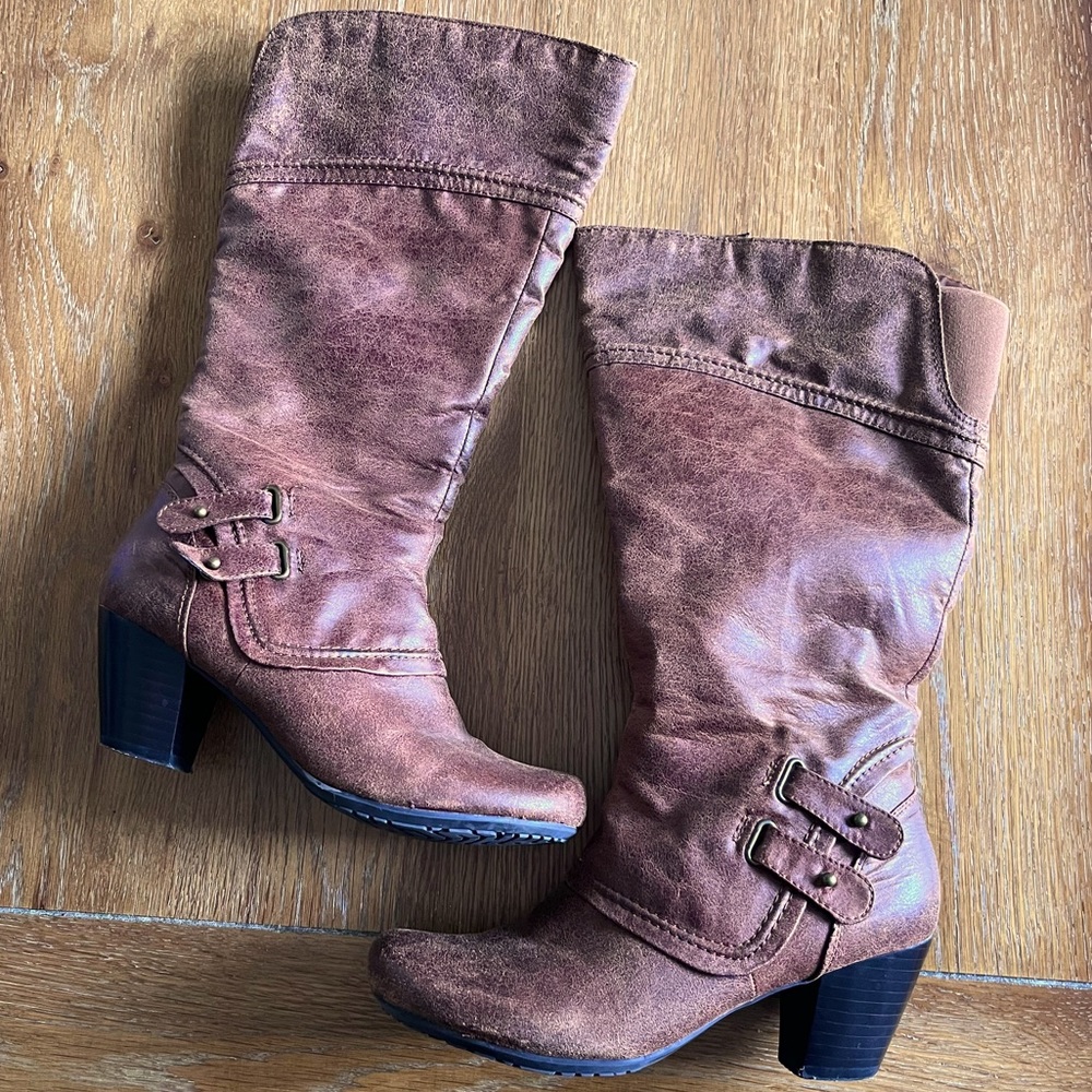 Baretraps Brown Heeled Boots Size 7.5